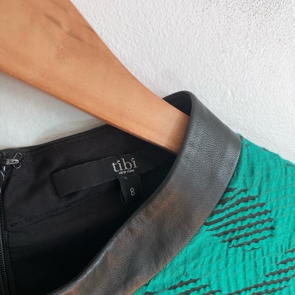 Tibi Green & Black Top w/ Leather Trim Sleeveless top - Picture 3 of 5